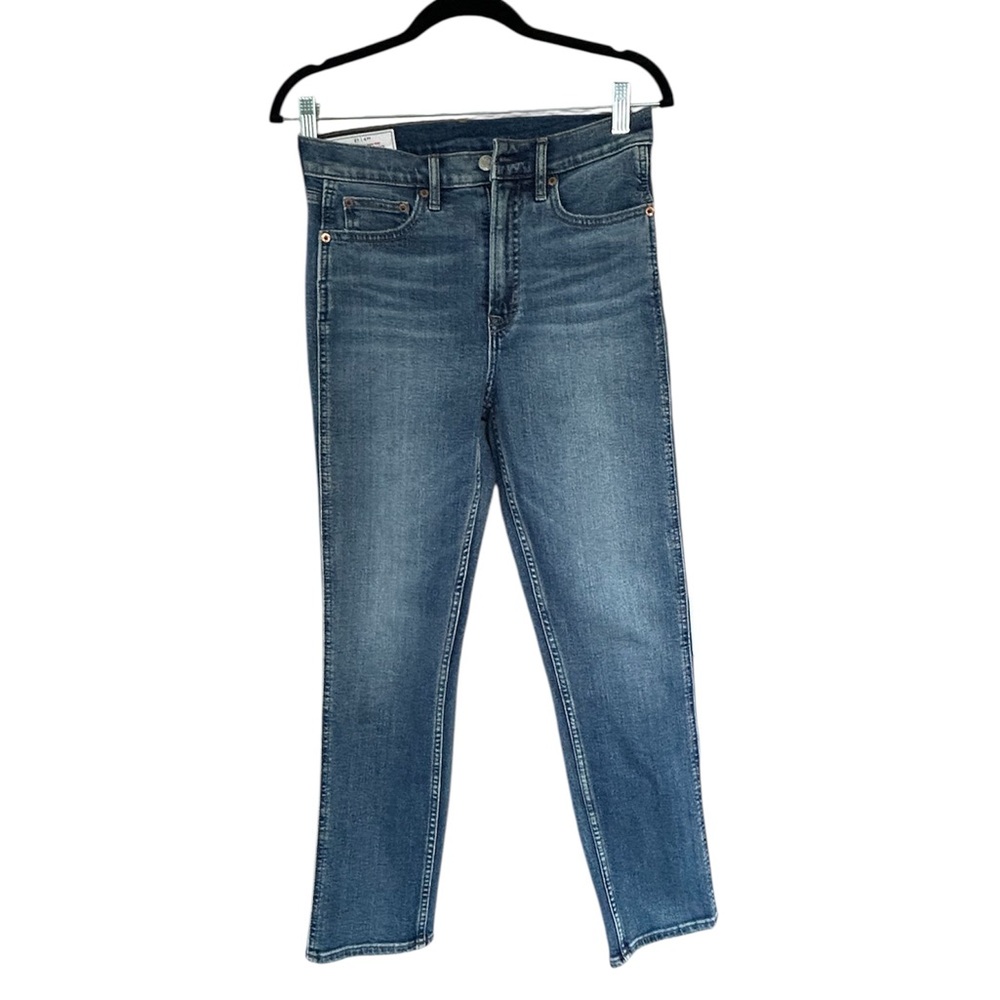GAP Women’s  Blue Straight Leg Jeans Size 27